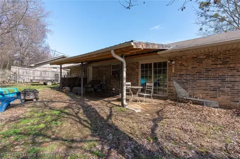 Exterior - 2818 S 18th St, Fort Smith, AR 72901 photo 6 of 9