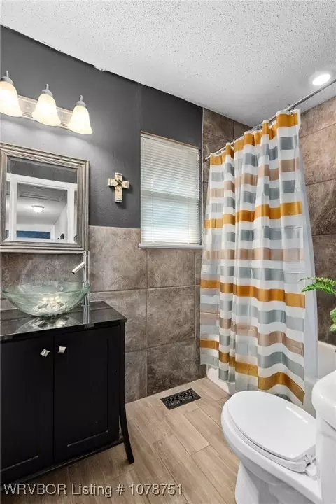 Bath - 2818 S 18th St, Fort Smith, AR 72901 photo 3 of 3
