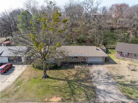 View/Area - 2818 S 18th St, Fort Smith, AR 72901 photo 2 of 17