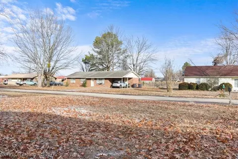 Exterior - 101 Cesar St, Pocola, OK 74902 photo 4 of 4