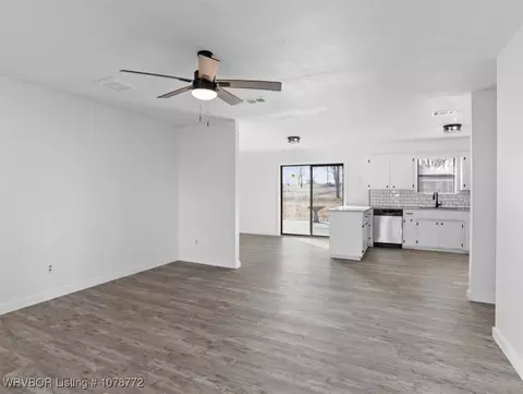 Living - 101 Cesar St, Pocola, OK 74902 photo 1 of 3