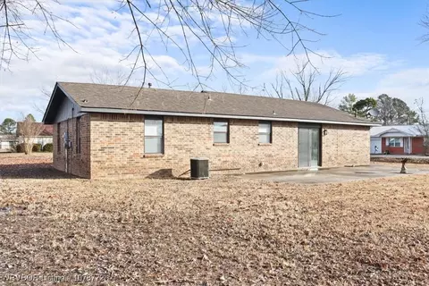 Exterior - 101 Cesar St, Pocola, OK 74902 photo 3 of 4