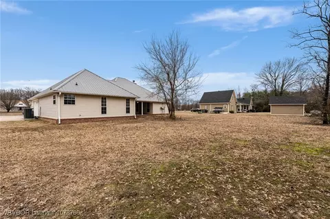 Exterior - 1415 Porter Pl, Alma, AR 72921 photo 7 of 15