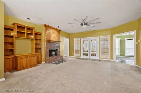 Living - 1415 Porter Pl, Alma, AR 72921 photo 1 of 3