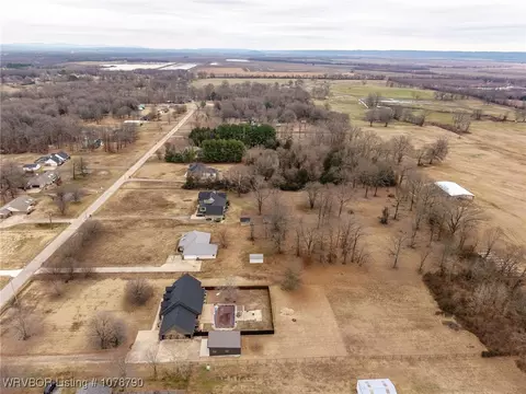 View/Area - 1415 Porter Pl, Alma, AR 72921 photo 2 of 6