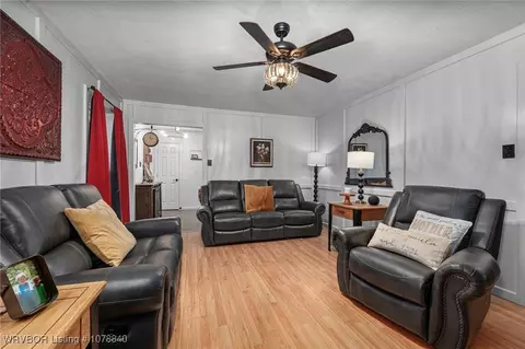 Living - 10400 Castleton St, Fort Smith, AR 72908 photo 3 of 4