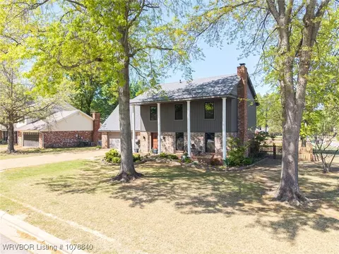 Exterior - 10400 Castleton St, Fort Smith, AR 72908 photo 3 of 13