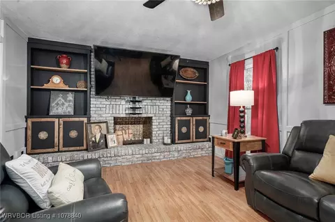 Living - 10400 Castleton St, Fort Smith, AR 72908 photo 4 of 4