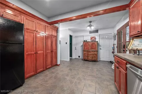 Entry Way - 10400 Castleton St, Fort Smith, AR 72908 photo 4 of 7