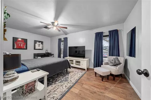 Bedroom - 10400 Castleton St, Fort Smith, AR 72908 photo 6 of 8