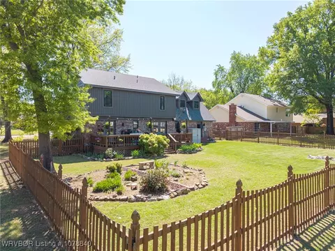 Exterior - 10400 Castleton St, Fort Smith, AR 72908 photo 5 of 13