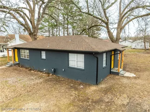 123 3rd St, Mulberry, AR 72947 photo 2