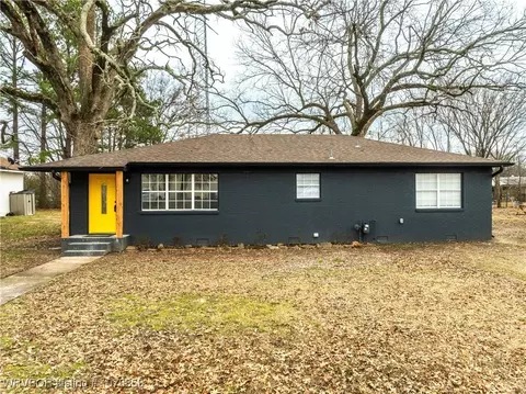 123 3rd St, Mulberry, AR 72947