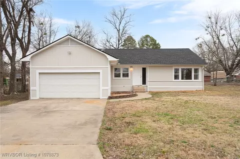 102 Mondier St # A, Roland, OK 74954