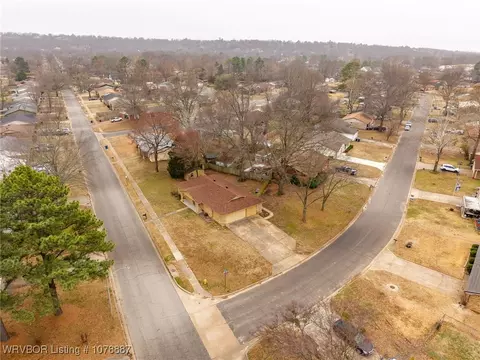 View/Area - 8600 S 35th Ter, Fort Smith, AR 72908 photo 3 of 8