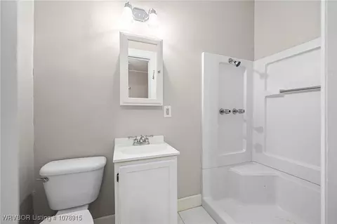 Bath - 5713 Wilson Rd, Fort Smith, AR 72904 photo 3 of 3