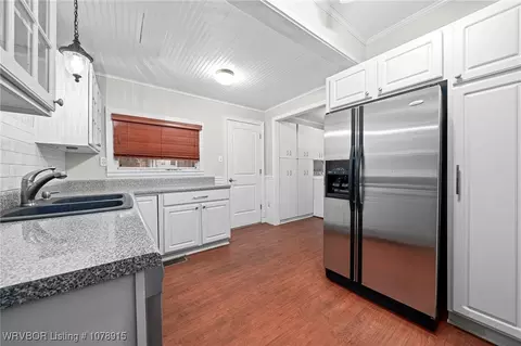 Kitchen - 5713 Wilson Rd, Fort Smith, AR 72904 photo 4 of 5