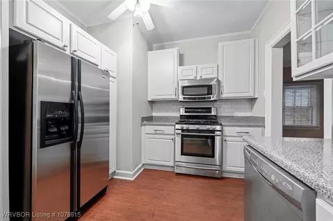 Kitchen - 5713 Wilson Rd, Fort Smith, AR 72904 photo 2 of 5