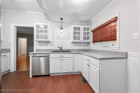 Kitchen - 5713 Wilson Rd, Fort Smith, AR 72904 photo 1 of 5