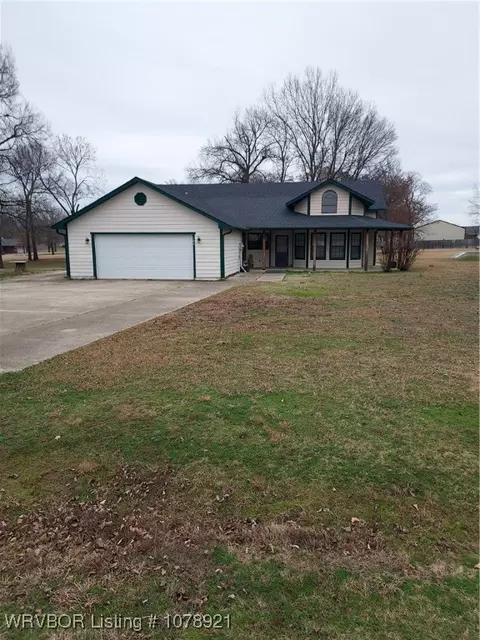 104 Deertail Dr, Poteau, OK 74953