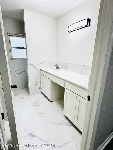 Bath - 7205 Howard Hill Rd, Fort Smith, AR 72916 photo 1 of 2