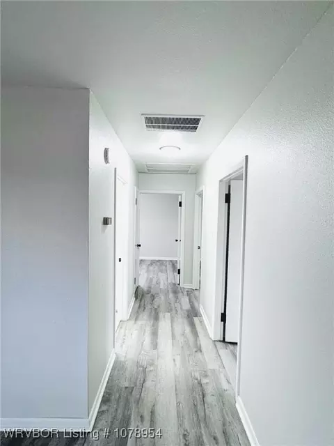 Entry Way - 7205 Howard Hill Rd, Fort Smith, AR 72916 photo 2 of 2