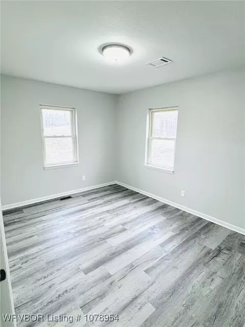 Bedroom - 7205 Howard Hill Rd, Fort Smith, AR 72916 photo 2 of 3