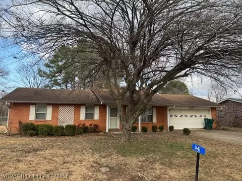 1141 Eastwood Dr, Booneville, AR 72927