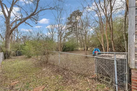 Exterior - 5214 Plum St, Fort Smith, AR 72904 photo 5 of 7