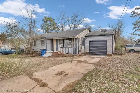 Exterior - 5214 Plum St, Fort Smith, AR 72904 photo 2 of 7