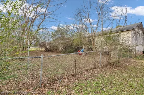 Exterior - 5214 Plum St, Fort Smith, AR 72904 photo 7 of 7