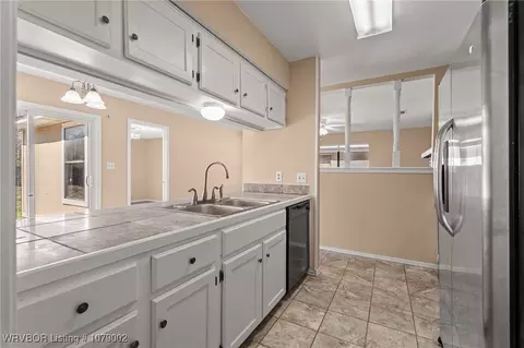 8524 Southridge Dr, Fort Smith, AR 72908 photo 6