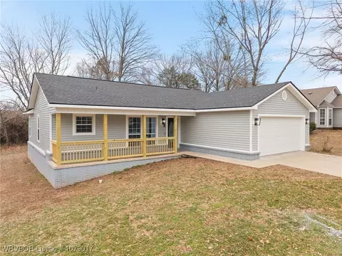 2014 N Hills Blvd, Van Buren, AR 72956