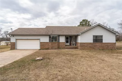 1041 Sunny Slope Dr, Alma, AR 72921