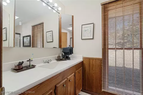 Bath - 326 Upper Wofford Rd, Fort Smith, AR 72916 photo 2 of 4