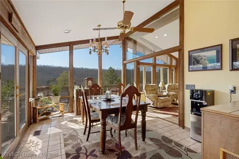 Dining - 326 Upper Wofford Rd, Fort Smith, AR 72916 photo 1 of 2