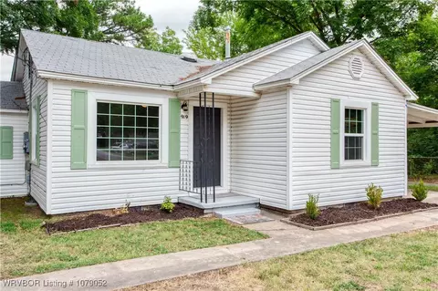919 Knoxville St, Fort Smith, AR 72901