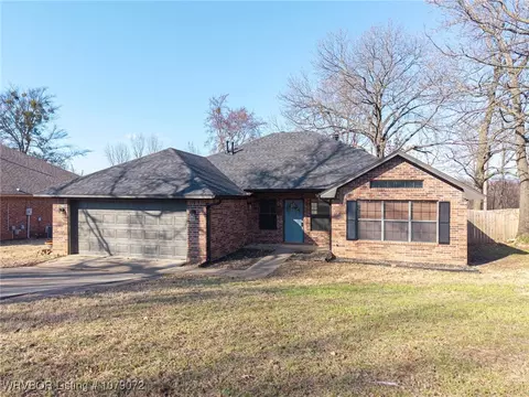 1100 Aspen Ave, Van Buren, AR 72956