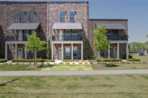 9227 R A Young Jr Dr, Fort Smith, AR 72916