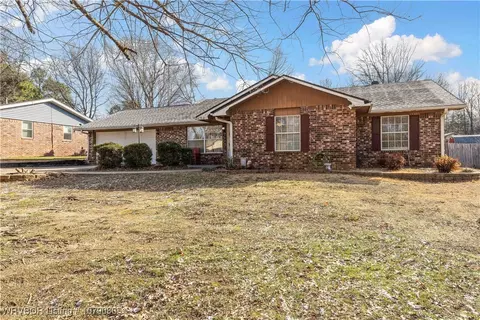 14762 Oakcrest Dr, Siloam Springs, AR 72761