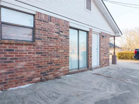 4700 Johnson St, Fort Smith, AR 72904 photo 2