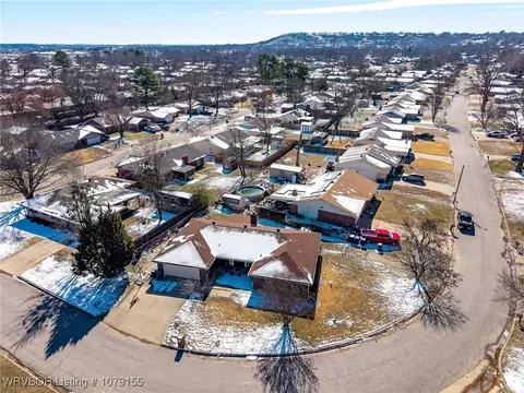 8517 S 30th Ter, Fort Smith, AR 72908 photo 5