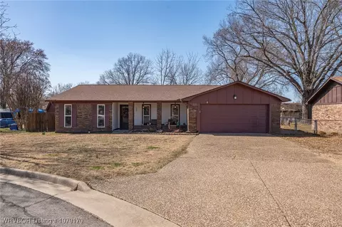 3208 S 93rd Cir, Fort Smith, AR 72903