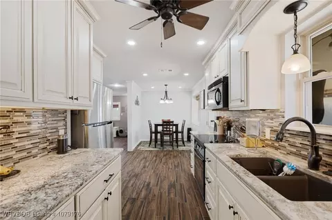 Kitchen - 709 Angela Cir, Barling, AR 72923 photo 2 of 2