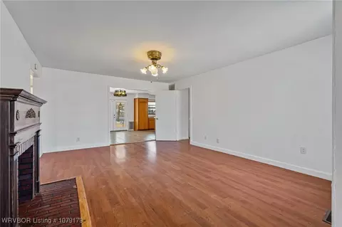 Living - 3504 Wirsing Ave, Fort Smith, AR 72904 photo 3 of 3