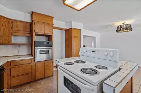 Kitchen - 3504 Wirsing Ave, Fort Smith, AR 72904 photo 3 of 3
