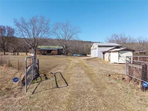 3072 Shaver Rd, Paris, AR 72855 photo 4