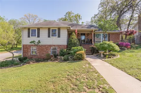 7218 T St, Fort Smith, AR 72903