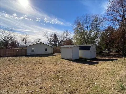 304 Marvin St, Hackett, AR 72937 photo 25