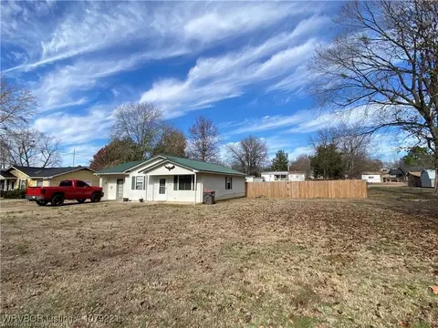 304 Marvin St, Hackett, AR 72937 photo 2